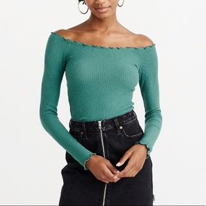 Off The Shoulder Long Sleeve Lettuce Detail